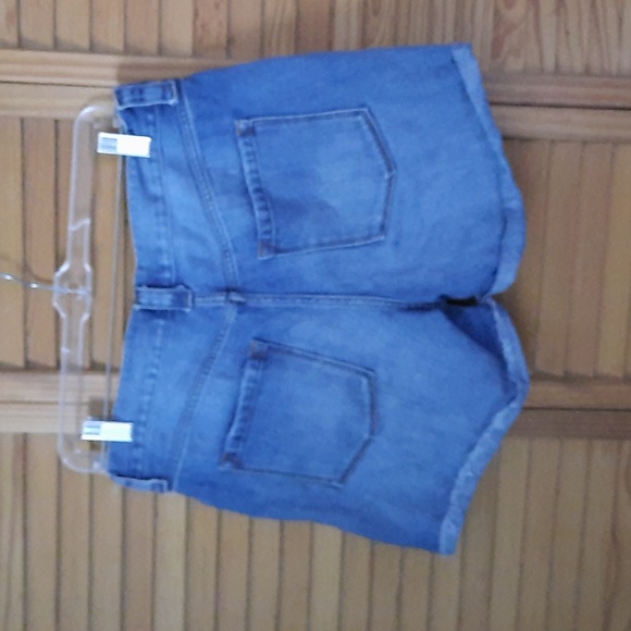 J.Crew Lite Wash 5 Pocket Cuffed Frayed Distressed Hem Denim Jean Shorts Size 27 - Picture 3 of 9